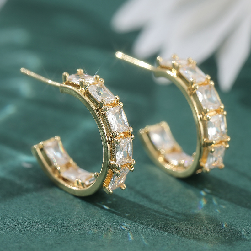 1 Pair Women's Brightfly C-Shaped Ear Clips for Weddings